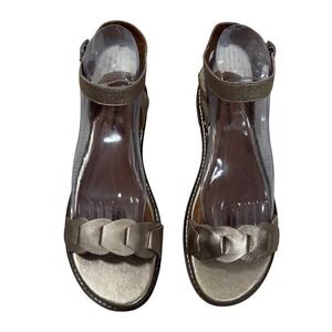 Lucky Brand Women's Sandals Gold Metallic‎ Padded Flat Ankle Strap Size 9M